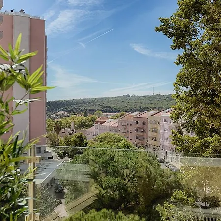 七河豪华公寓 *